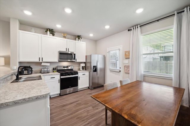 2442 Tavo Trails Drive, Conroe, TX 77301