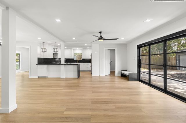 5934 Dumfries Drive Drive, Houston, TX 77096