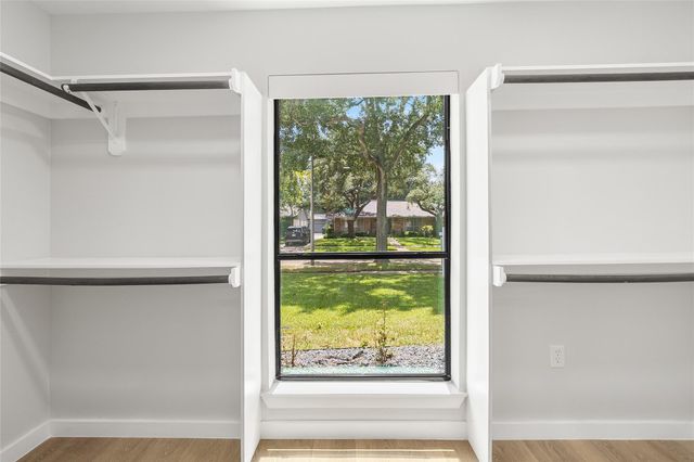 5934 Dumfries Drive Drive, Houston, TX 77096