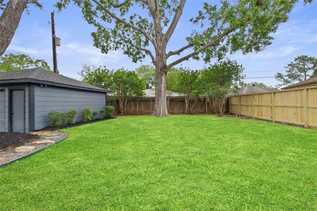 5934 Dumfries Drive Drive, Houston, TX 77096