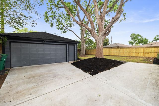 5934 Dumfries Drive Drive, Houston, TX 77096
