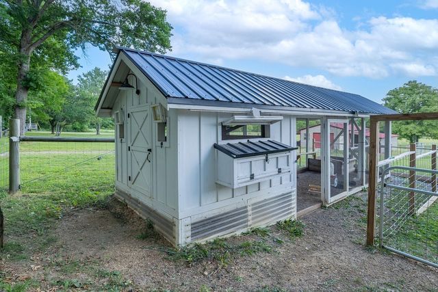 5111 SE Tater Peeler Rd, Lebanon, TN 37090