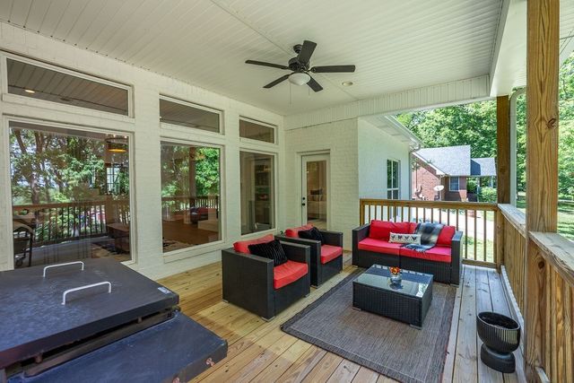 5111 SE Tater Peeler Rd, Lebanon, TN 37090