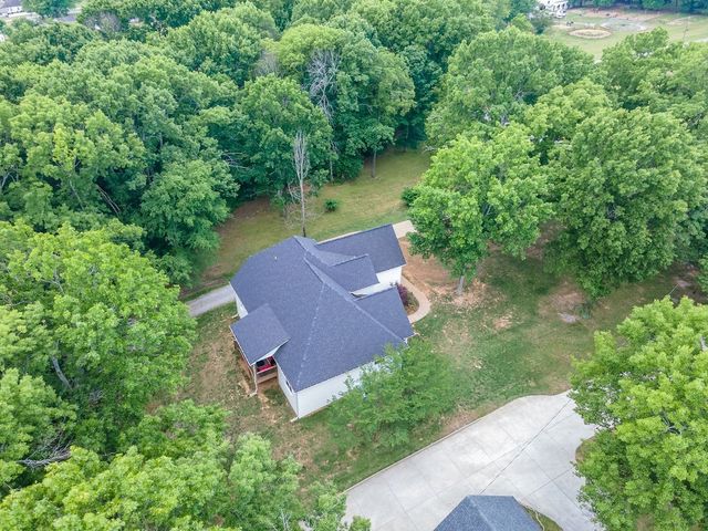 5111 SE Tater Peeler Rd, Lebanon, TN 37090