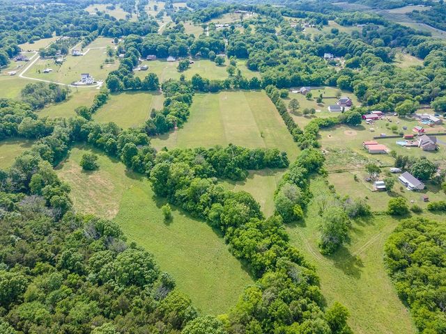5111 SE Tater Peeler Rd, Lebanon, TN 37090