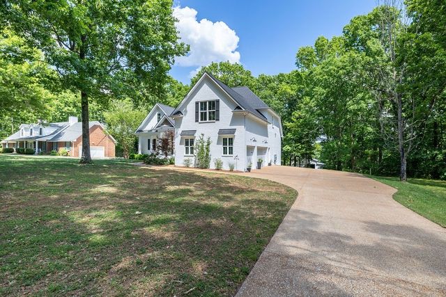 5111 SE Tater Peeler Rd, Lebanon, TN 37090