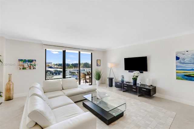 9801 Collins Ave 5S, Bal Harbour, FL 33154