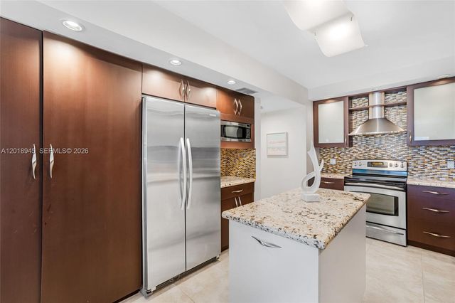 9801 Collins Ave 5S, Bal Harbour, FL 33154