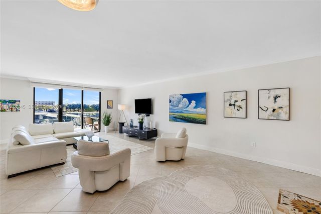 9801 Collins Ave 5S, Bal Harbour, FL 33154
