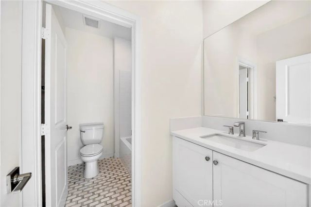 1649 W Lincoln 101, Anaheim, CA 92801