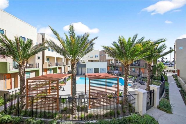 1649 W Lincoln 101, Anaheim, CA 92801