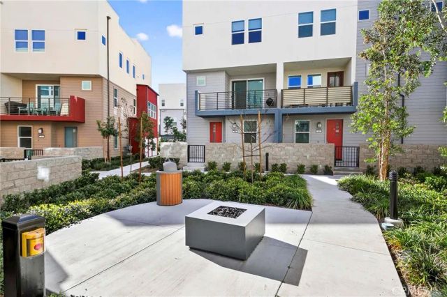 1649 W Lincoln 101, Anaheim, CA 92801