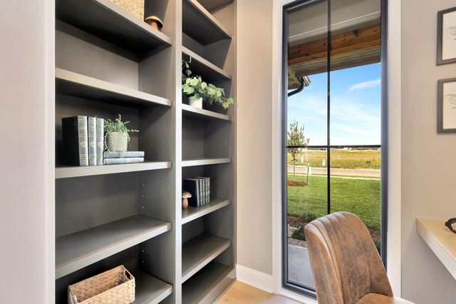 409 N Fielding St, Derby, KS 67037