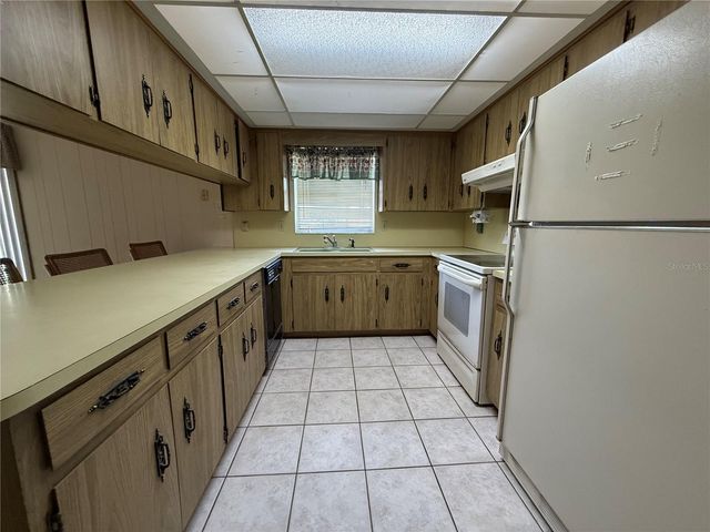 1313 MAGDALENE COURT E, Lakeland, FL 33801