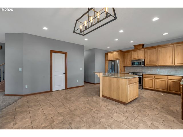 29209 Se HIGHWAY 212, Boring, OR 97009