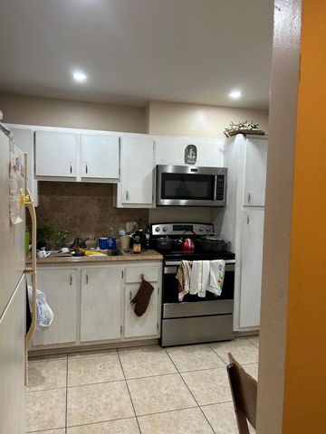 6100 S Falls Cir Drive 105, Lauderhill, FL 33319
