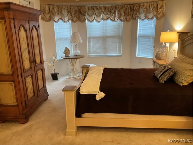 335 W Doerr Path, Hernando, FL 34442