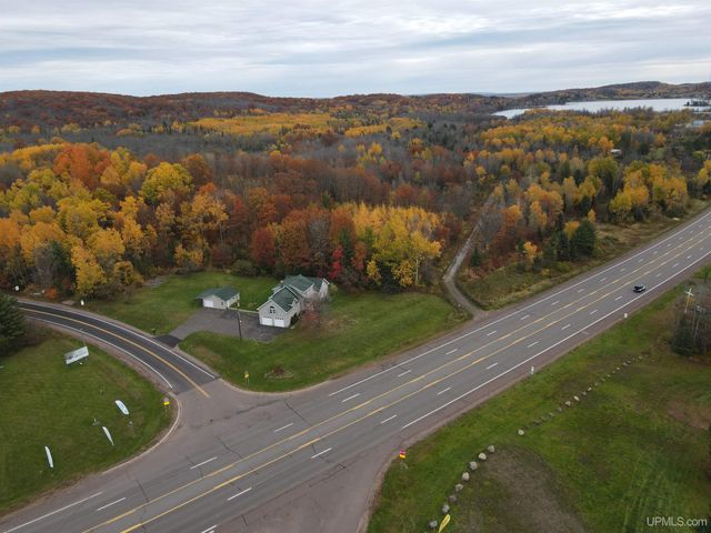 105 Indianhead Road Road, Wakefield, MI 49968