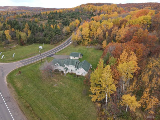 105 Indianhead Road Road, Wakefield, MI 49968