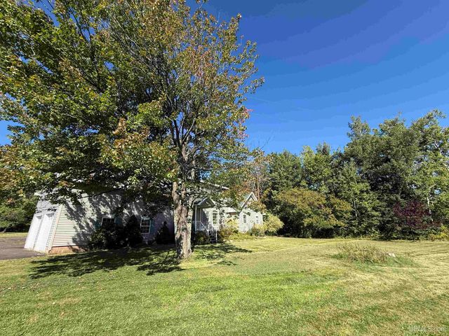 105 Indianhead Road Road, Wakefield, MI 49968