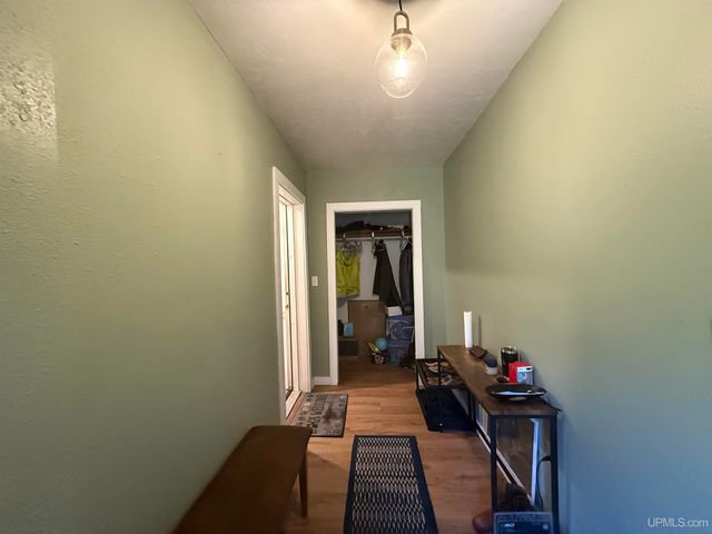 105 Indianhead Road Road, Wakefield, MI 49968