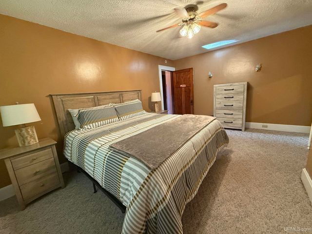 105 Indianhead Road Road, Wakefield, MI 49968