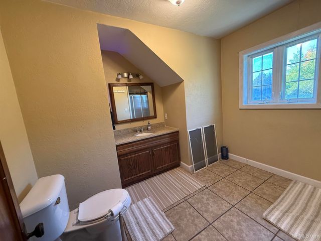 105 Indianhead Road Road, Wakefield, MI 49968