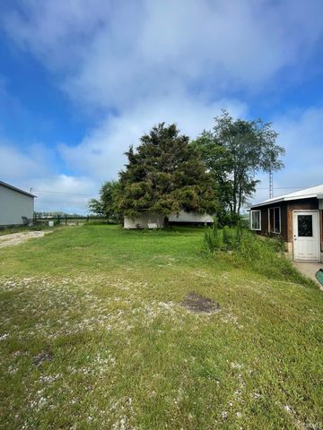 7372 & 7392 N Pine Bluff Road, Bicknell, IN 47512