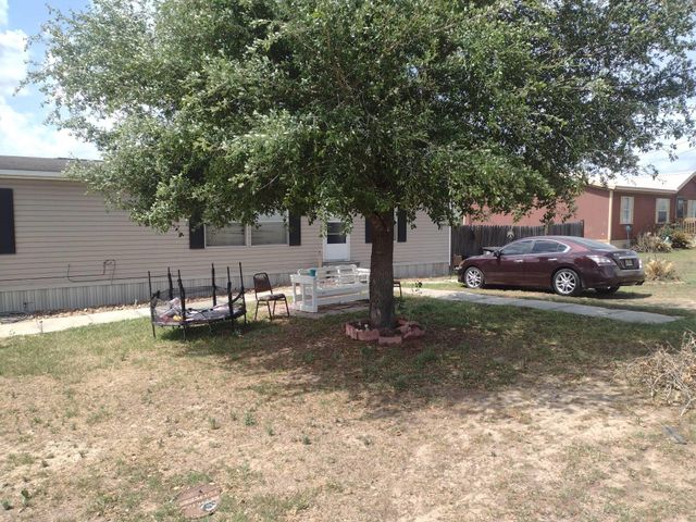 1103 Williams Avenue, Schulenburg, TX 78956