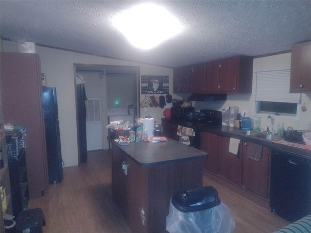1103 Williams Avenue, Schulenburg, TX 78956