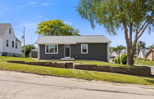 432 W Marion Street, Portage, WI 53901
