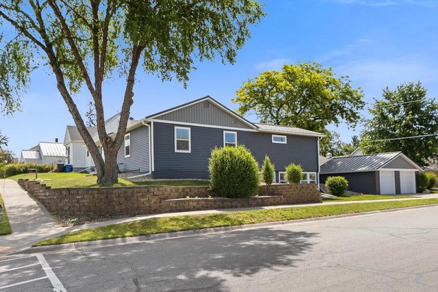 432 W Marion Street, Portage, WI 53901