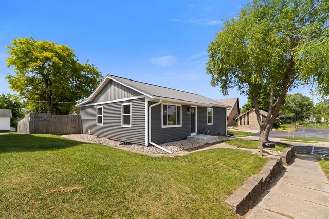 432 W Marion Street, Portage, WI 53901