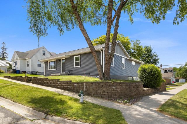 432 W Marion Street, Portage, WI 53901