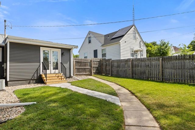 432 W Marion Street, Portage, WI 53901