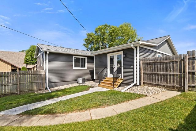 432 W Marion Street, Portage, WI 53901