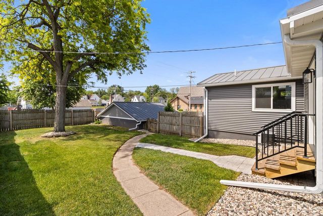 432 W Marion Street, Portage, WI 53901