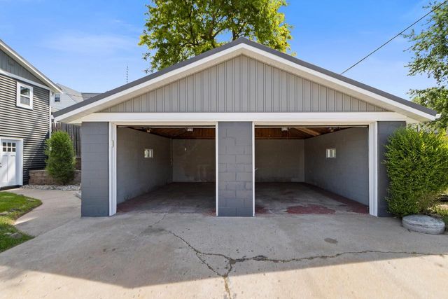 432 W Marion Street, Portage, WI 53901