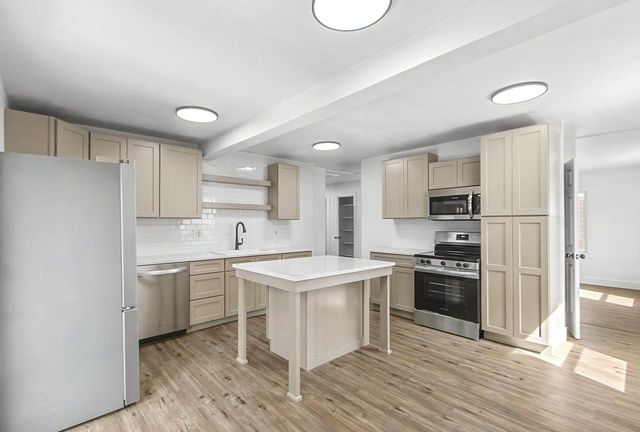 432 W Marion Street, Portage, WI 53901