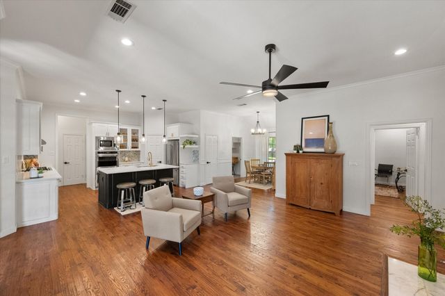 8337 Thornhill Drive, North Richland Hills, TX 76182