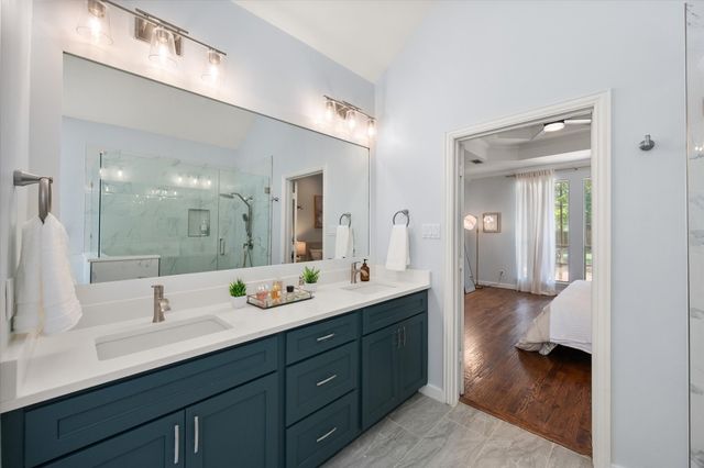8337 Thornhill Drive, North Richland Hills, TX 76182