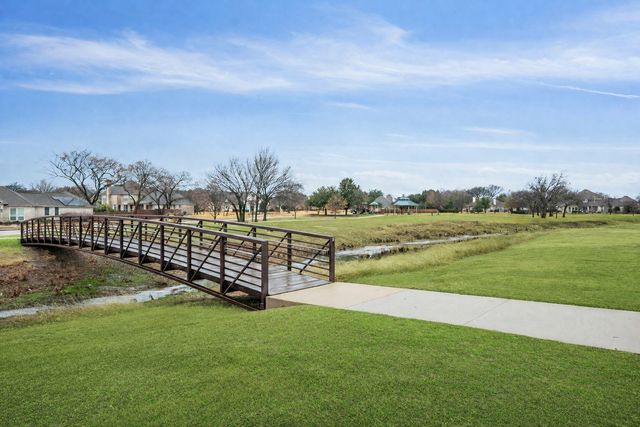8337 Thornhill Drive, North Richland Hills, TX 76182