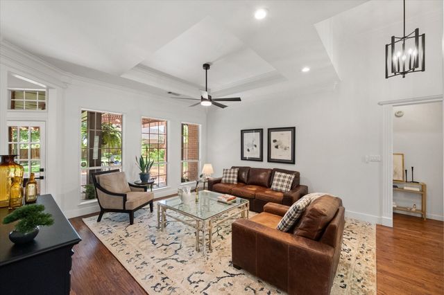 8337 Thornhill Drive, North Richland Hills, TX 76182