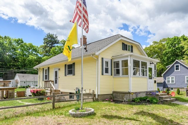 18 Hammond Rd, Natick, MA 01760