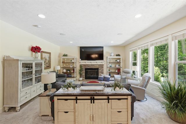 9339 Bay Harbor Court, Rockford, MI 49341