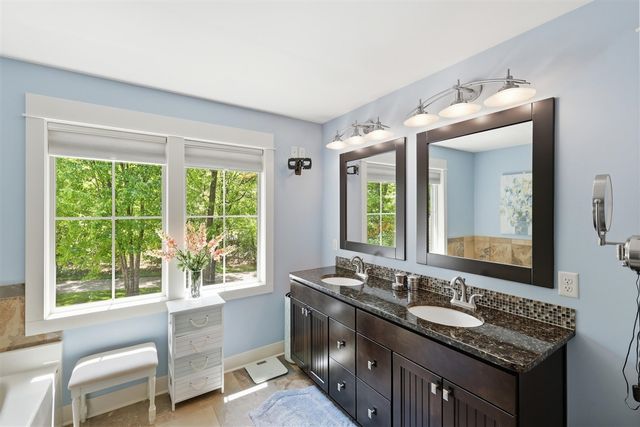 9339 Bay Harbor Court, Rockford, MI 49341