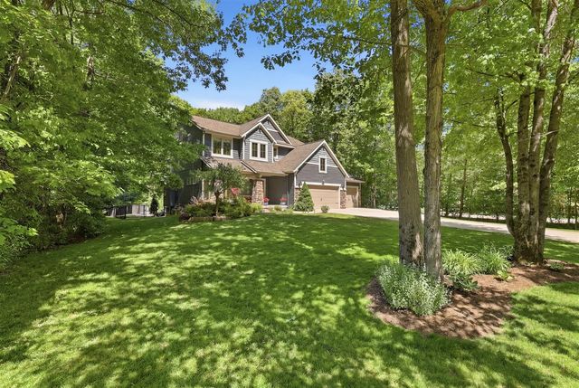 9339 Bay Harbor Court, Rockford, MI 49341