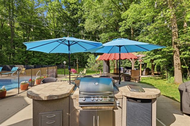 9339 Bay Harbor Court, Rockford, MI 49341
