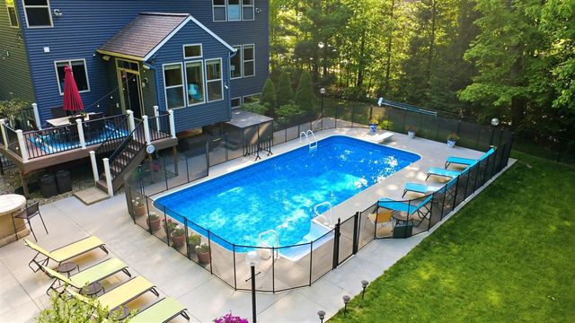 9339 Bay Harbor Court, Rockford, MI 49341
