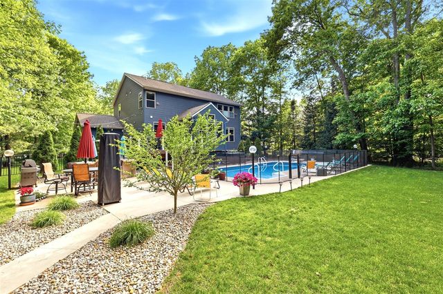 9339 Bay Harbor Court, Rockford, MI 49341